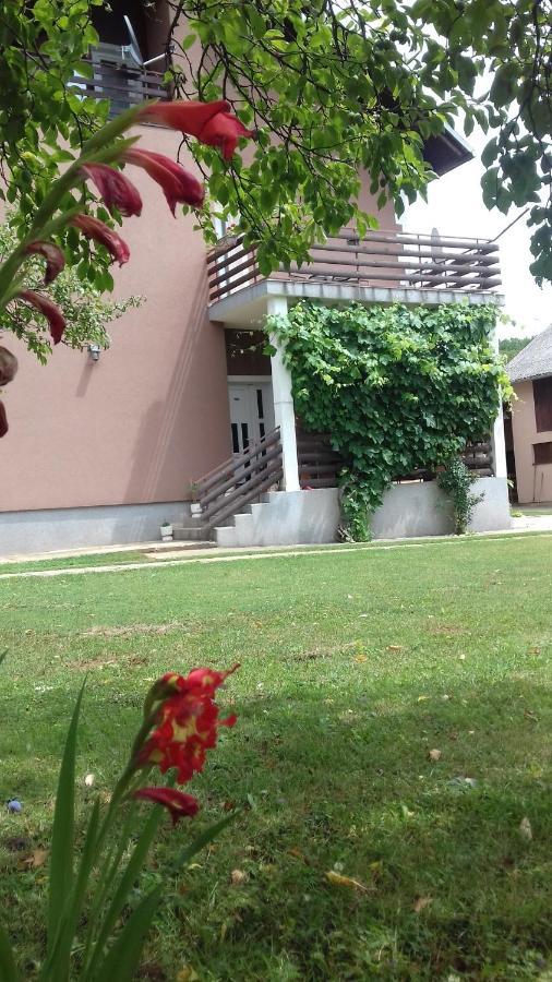 Gacka Rooms Vrhovine Esterno foto