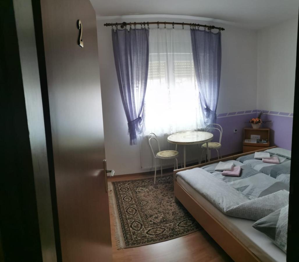 Gacka Rooms Vrhovine Esterno foto