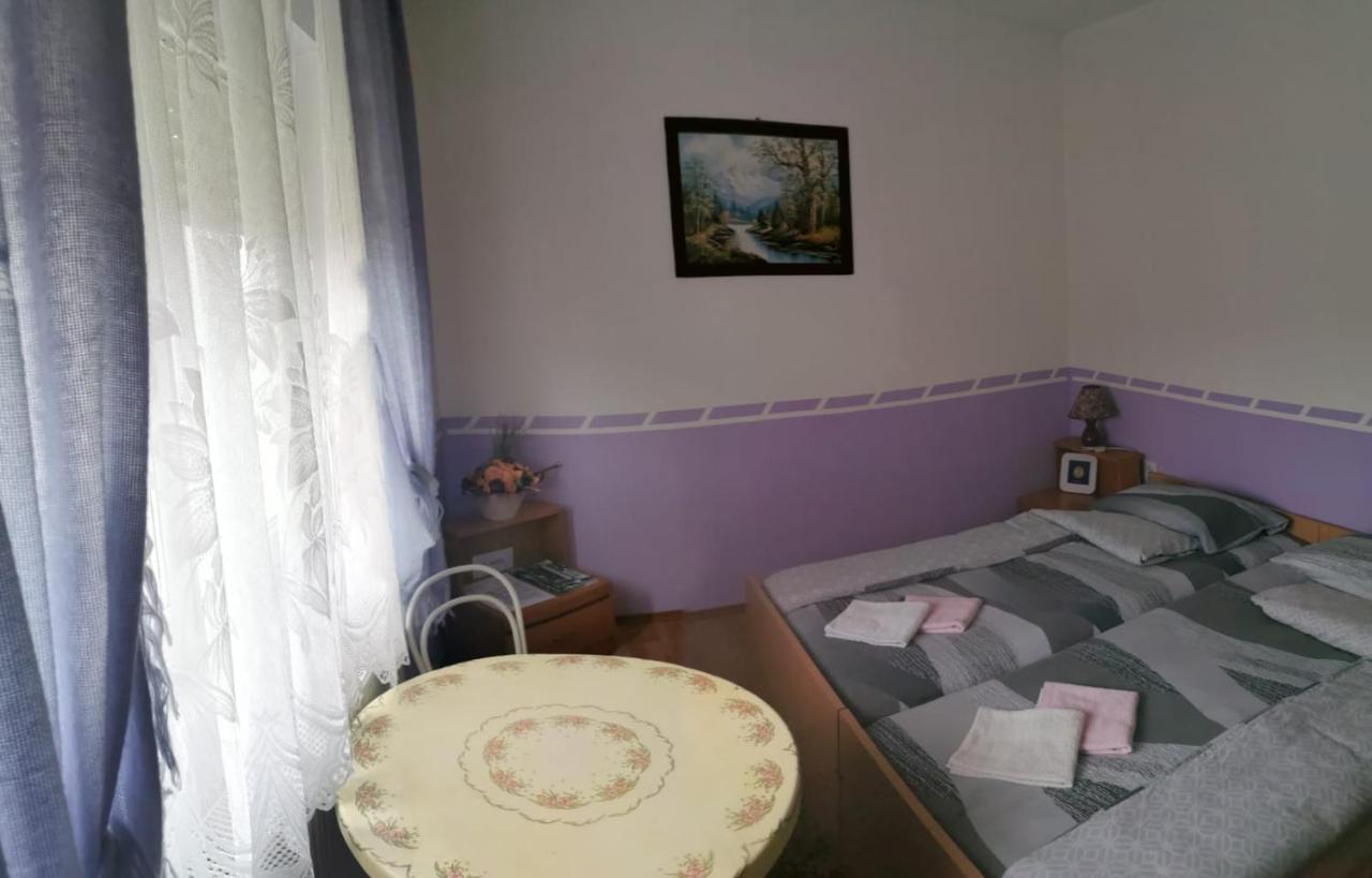 Gacka Rooms Vrhovine Esterno foto