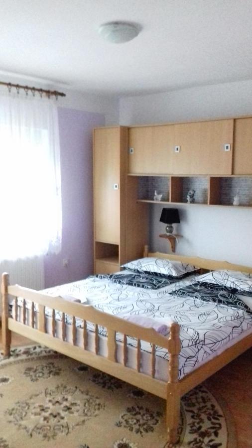Gacka Rooms Vrhovine Esterno foto